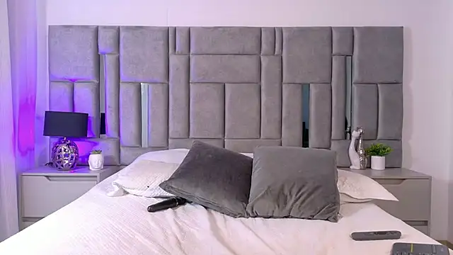 Karla Hudsson online show from 11.08.25