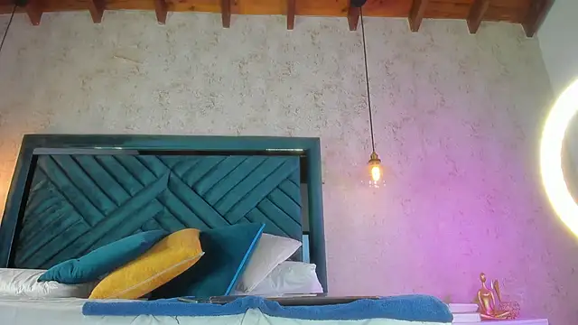 Marttina Ruiz online show from 04.11.26