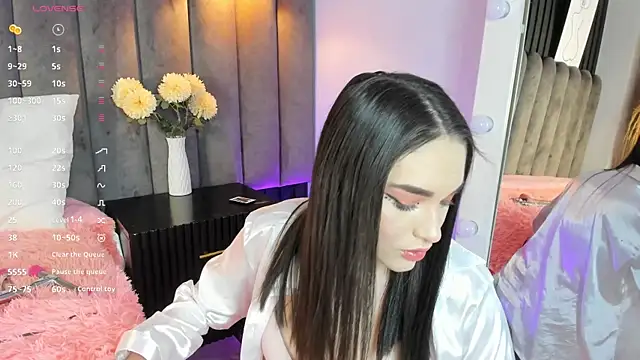 chelsea bolton  online show from 09.12.25