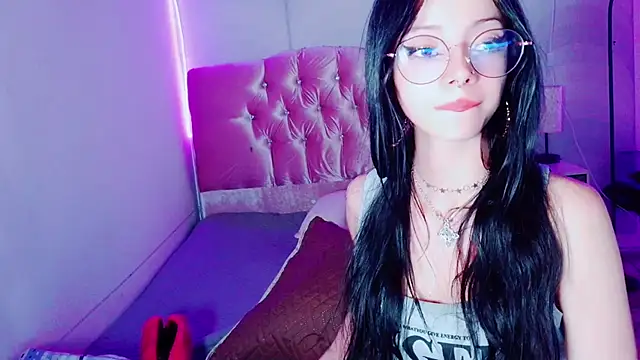 Snapshot of madison_oli chatting on 02.20.25 madison oli online show from 02.20.25