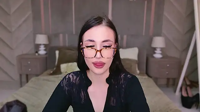 EmmaLawrens online show from 03.13.25