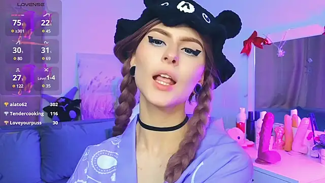 Snapshot of Emily__Mooree chatting on 01.25.25 Emily Mooree online show from 01.25.25