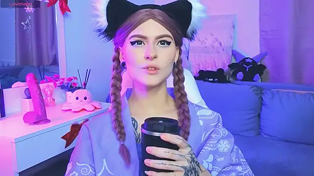 Snapshot of Emily__Mooree chatting on 01.31.25 Emily Mooree online show from 01.31.25