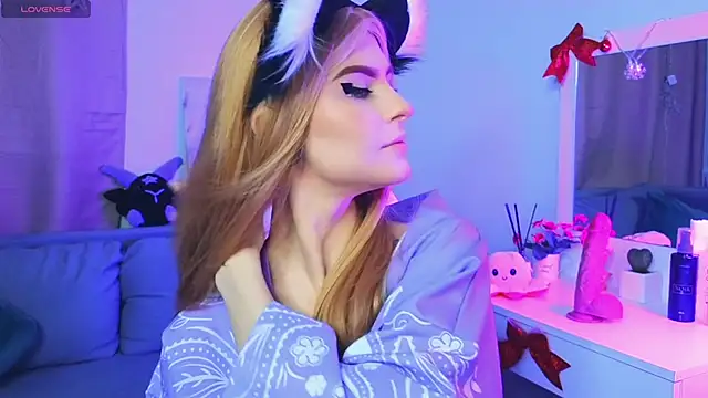 Snapshot of Emily__Mooree chatting on 02.01.25 Emily Mooree online show from 02.01.25