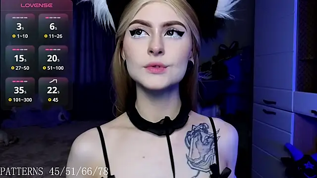 Snapshot of Emily__Mooree chatting on 03.16.25 Emily Mooree online show from 03.16.25