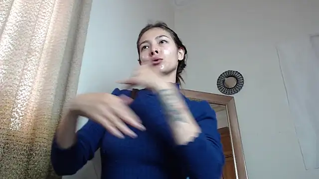 Snapshot of Aleska_Miami chatting on 09.19.25 Aleska Miami online show from 09.19.25