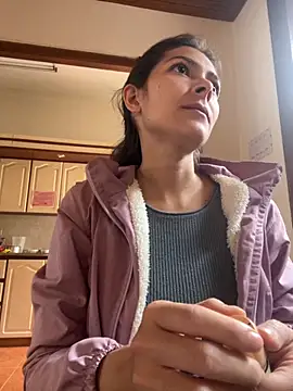 Snapshot of Aleska_Miami chatting on 09.22.25 Aleska Miami online show from 09.22.25