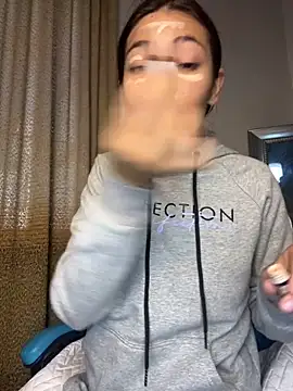 Snapshot of Aleska_Miami chatting on 09.30.25 Aleska Miami online show from 09.30.25