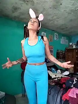 Snapshot of Cleo_Hott chatting on 10.23.25 Cleo Hott online show from 10.23.25