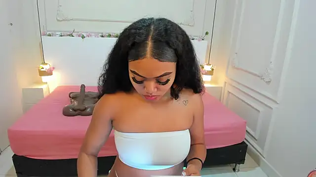 JasmineRose7 online show from 10.23.25