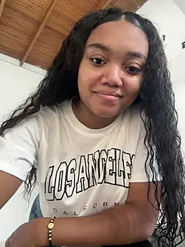 JasmineRose7 online show from 04.14.26