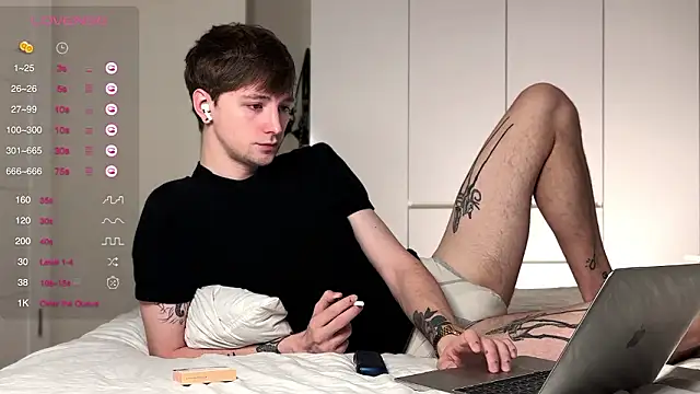 Calvin Polanski online show from 02.12.26