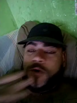 Snapshot of safado0027 chatting on 10.16.25 safado0027 online show from 10.16.25