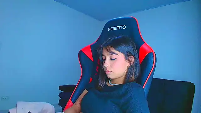 Rousse violett online show from 11.06.25