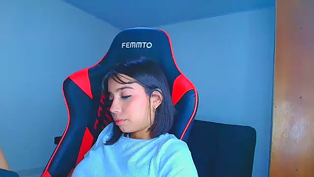 Rousse violett online show from 11.12.25