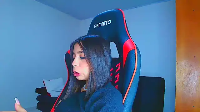 Rousse violett online show from 12.01.25