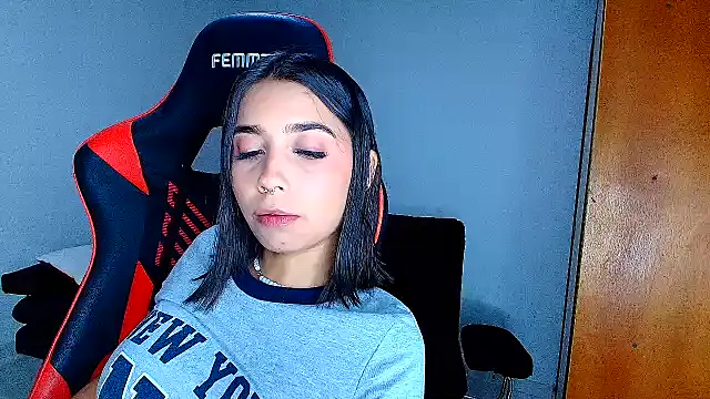 Rousse violett online show from 02.13.26