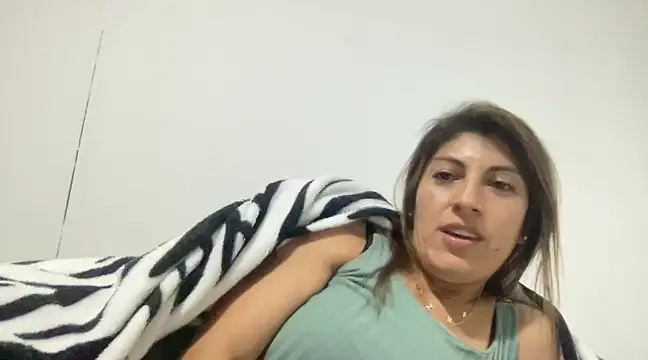 LunaBeya online show from 03.07.25