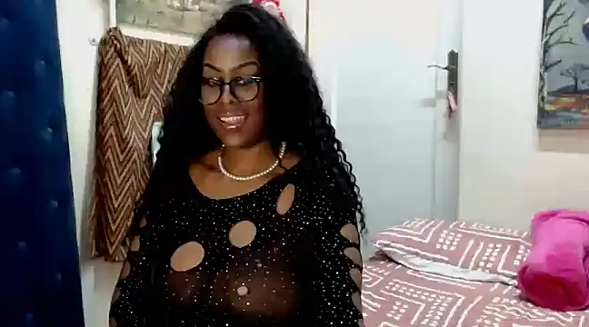 Snapshot of PEBBLES365 chatting on 02.17.25 PEBBLES365 online show from 02.17.25
