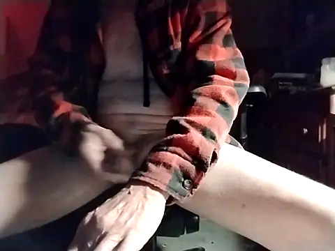 Snapshot of Aldick68 chatting on 02.21.25 Aldick68 online show from 02.21.25