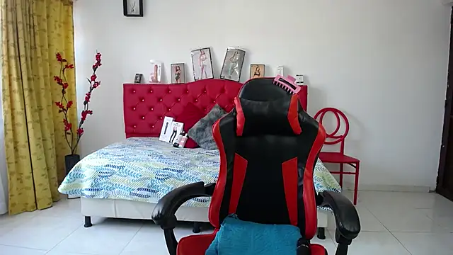 Maylin horny19 online show from 04.06.26