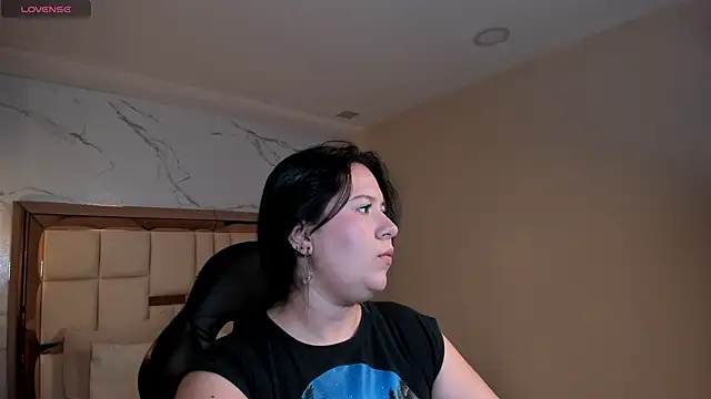 zoes milee online show from 04.14.26