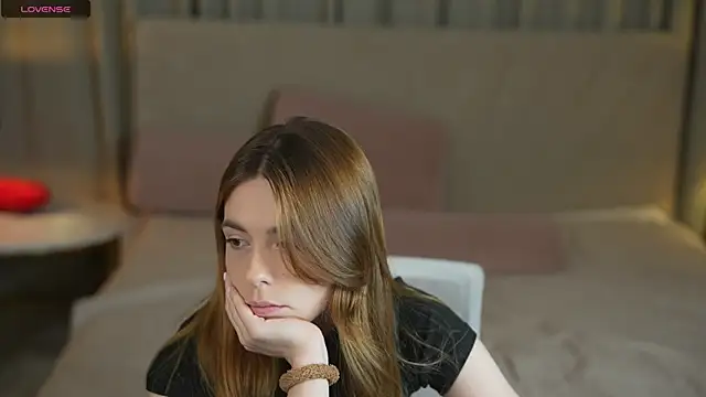 Snapshot of Lika_Secret_ chatting on 09.23.25 Lika Secret  online show from 09.23.25