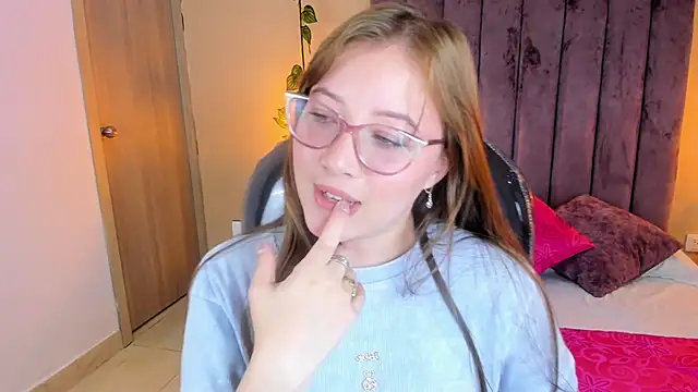 Dahlia Rousse online show from 10.23.25