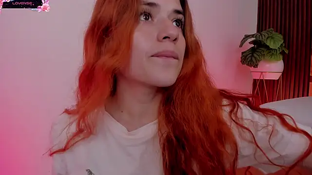 Snapshot of alliss_ginger_ chatting on 04.26.26 alliss ginger online show from 04.26.26