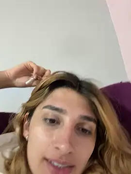 Snapshot of Queensara_ chatting on 02.25.25 Queensara online show from 02.25.25