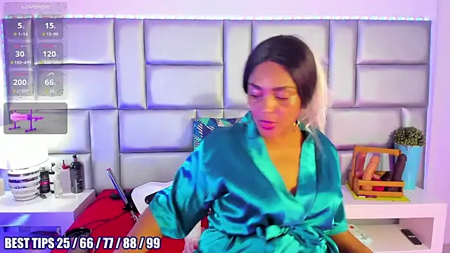 LovelyNickii online show from 02.23.26