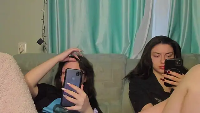 Snapshot of honey_love_honeyy chatting on 01.24.25 honey love honeyy online show from 01.24.25