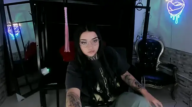 amyswallow7 online show from 01.18.25