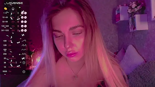 Mika Rayy online show from 03.13.25