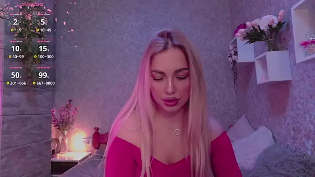 Mika Rayy online show from 10.14.25