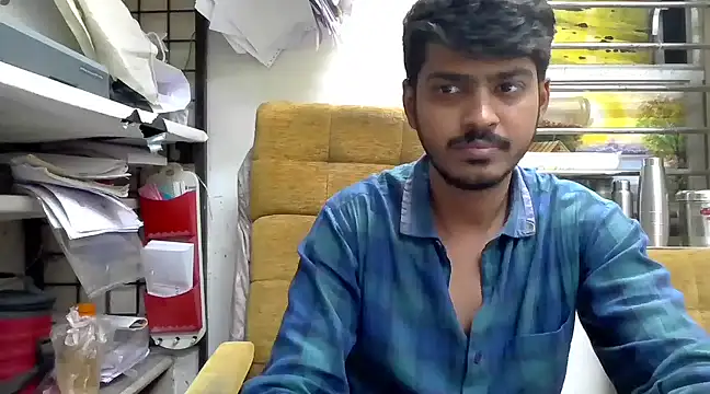 Snapshot of cute_modell chatting on 03.15.25 cute modell online show from 03.15.25