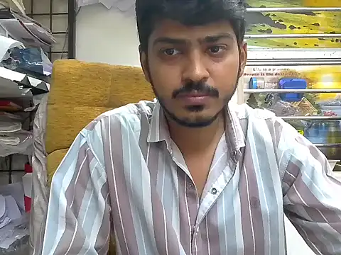 Snapshot of cute_modell chatting on 11.07.25 cute modell online show from 11.07.25