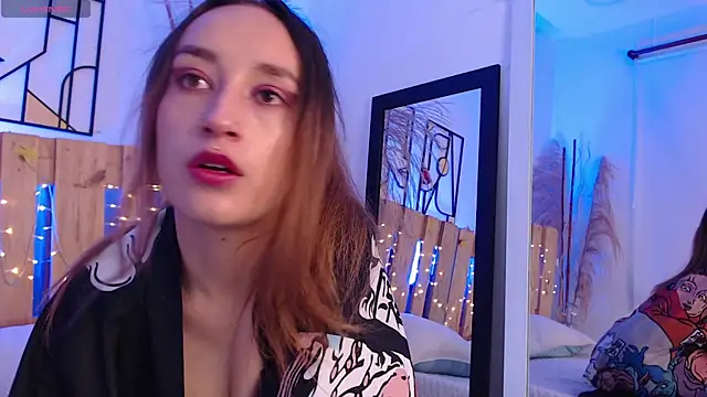 coral jonesss online show from 02.17.25