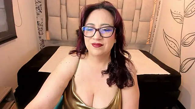 Victoria Adamns online show from 11.26.25