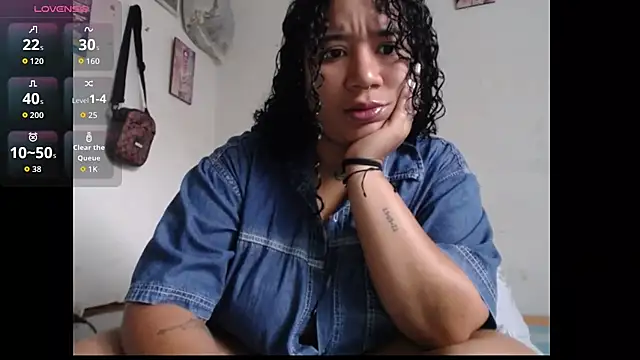 leslycarsson online show from 11.13.25