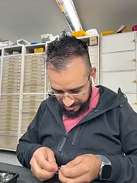 leonardohot1987 online show from 11.18.25