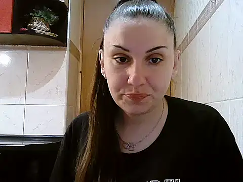 Snapshot of Yuliia30 chatting on 04.25.26 Yuliia30 online show from 04.25.26