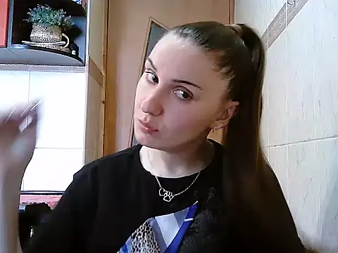 Snapshot of Yuliia30 chatting on 05.01.26 Yuliia30 online show from 05.01.26