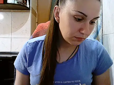 Snapshot of Yuliia30 chatting on 07.17.26 Yuliia30 online show from 07.17.26