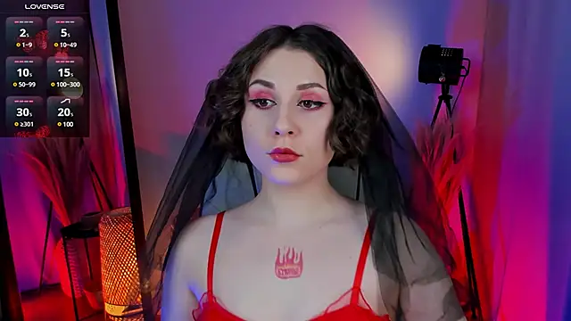 Eva Moss  online show from 01.22.25