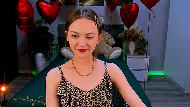 Snapshot of JesssWalker chatting on 03.08.25 JesssWalker online show from 03.08.25