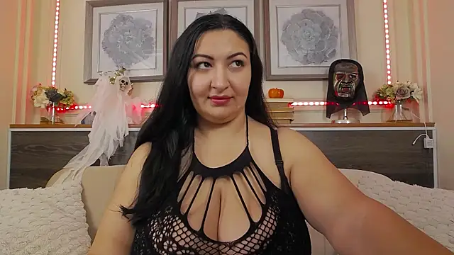 BustyEva  online show from 10.31.25