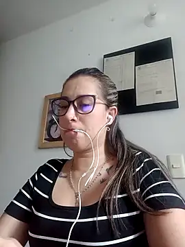 CHARLOTTE 1711 online show from 01.21.25