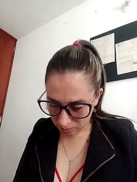 CHARLOTTE 1711 online show from 01.22.25