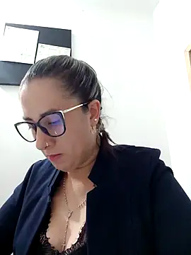 CHARLOTTE 1711 online show from 01.29.25